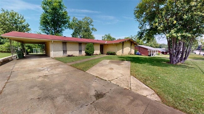 property at 2112 Cottingham Dr