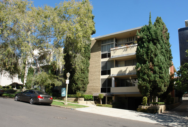 1818 Fairburn Ave in Los Angeles, CA - Building Photo - Building Photo