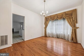 18901 Festival Dr in Germantown, MD - Building Photo - Building Photo