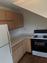 206 Belchertown Rd-Unit -1 in Amherst, MA - Building Photo - Building Photo