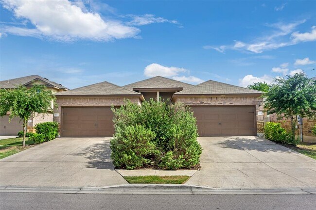533 Jack Rabbit Ln in Buda, TX - Building Photo - Building Photo