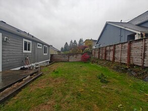 3017 W Government Way in Seattle, WA - Building Photo - Building Photo