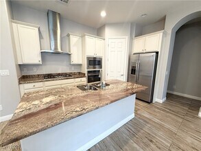 81 Einstein Ridge Way in Las Vegas, NV - Building Photo - Building Photo