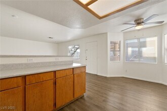 2200 Benmore St in Las Vegas, NV - Building Photo - Building Photo