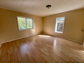 1407 Central Ave in Coos Bay, OR - Building Photo - Building Photo