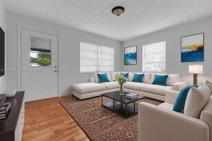 6340 Dawson St in Hollywood, FL - Building Photo