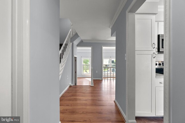 9130 Bobwhite Cir in Gaithersburg, MD - Building Photo - Building Photo