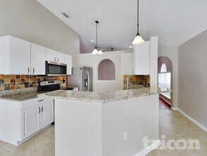 30602 Birdhouse Dr in Wesley Chapel, FL - Building Photo - Building Photo