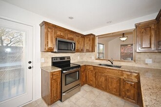 113 Ferrel St in Platte City, MO - Building Photo - Building Photo