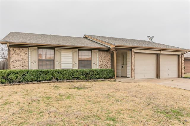 6206 Patriotic Ct in Arlington, TX - Building Photo