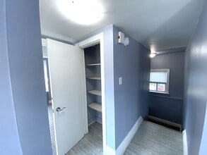 485 Fennell Ave E in Hamilton, ON - Building Photo - Building Photo