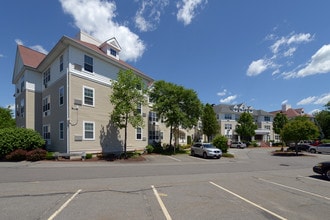 Walkover Commons in Brockton, MA - Foto de edificio - Building Photo