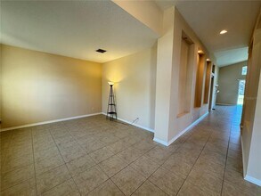 10756 Breaking Rocks Dr in Tampa, FL - Building Photo - Building Photo