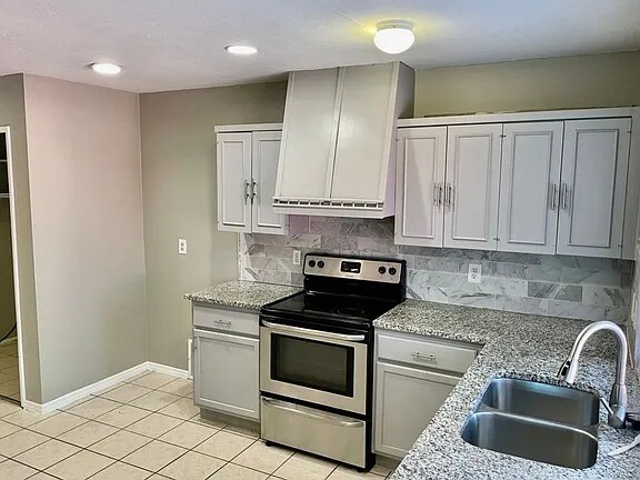 2111 Croft Rd in Carrollton, TX - Building Photo