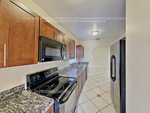 18461 NE 21st Ave in North Miami Beach, FL - Building Photo - Building Photo
