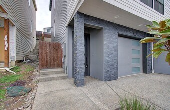 2345 N R St in Washougal, WA - Building Photo - Building Photo
