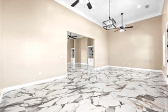 2037 W Linda Vista Ave in Porterville, CA - Building Photo - Building Photo