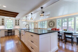 70 Woodland Rd in North Hampton, NH - Building Photo - Building Photo