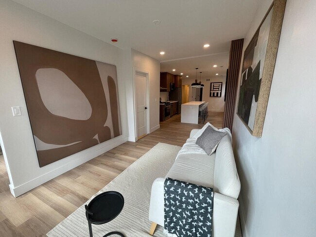 1310 W Erie St, Unit 2 in Chicago, IL - Foto de edificio - Building Photo