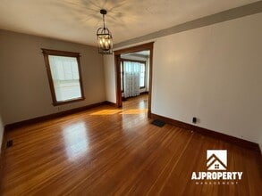 821 N Prairie Ave in Sioux Falls, SD - Building Photo - Building Photo