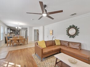 5803 Cedar Cliff Dr in Austin, TX - Building Photo - Building Photo