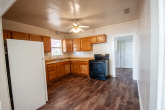 1121 Ash St in Clovis, NM - Building Photo - Building Photo