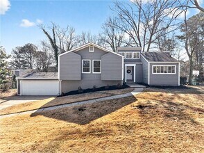 4933 Dana Dr NE in Kennesaw, GA - Building Photo - Building Photo