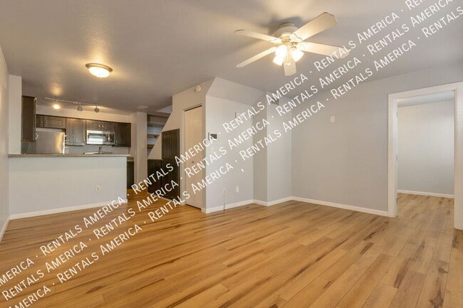 2301 E University Dr in Mesa, AZ - Foto de edificio - Building Photo