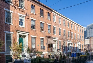 203 Warren St in Jersey City, NJ - Building Photo - Building Photo