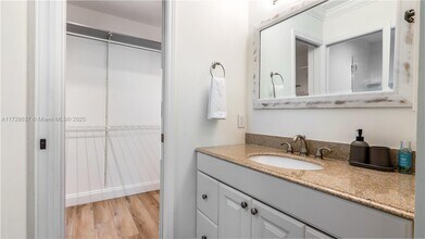 6525 Via Regina in Boca Raton, FL - Building Photo - Building Photo