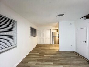 65 NE 59th St in Miami, FL - Building Photo - Building Photo