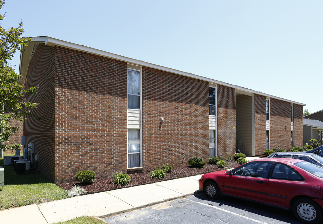 Century Oaks Apartments in Fayetteville, NC - Building Photo