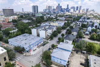 3409 La Branch St, Unit 2 in Houston, TX - Building Photo - Building Photo