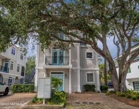 339 Ahern St, Unit 4 in Atlantic Beach, FL - Building Photo - Building Photo