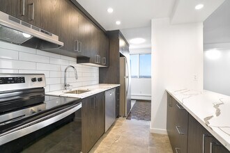 5455 Rue de Terrebonne in Montréal, QC - Building Photo - Building Photo