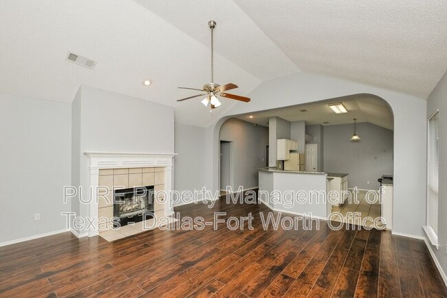 6208 Bowin Dr in Fort Worth, TX - Building Photo - Building Photo