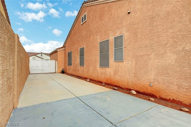 property at 9013 Big Plantation Ave