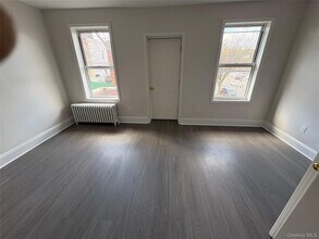 675 E 230th St in Bronx, NY - Building Photo - Building Photo