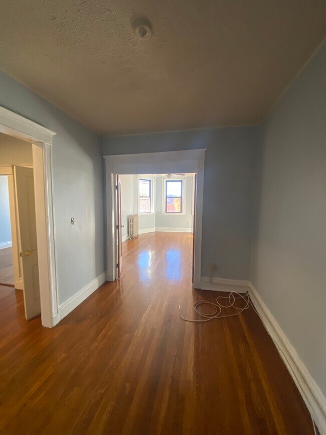378 Riverway, Unit 5