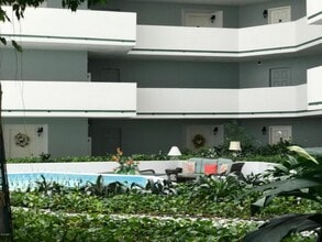 901 S Atlantic Ave, Unit Unit #207 in Ormond Beach, FL - Foto de edificio - Building Photo