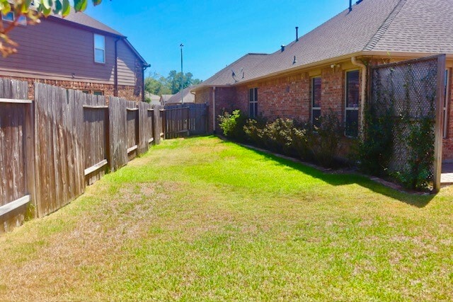 property at 5627 S Denham Ridge Ln