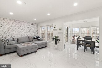 12286 Ashmont Ct in Woodbridge, VA - Building Photo - Building Photo