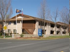 Ivanko Gardens in Medford, OR - Foto de edificio