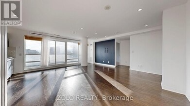 2035 Sheppard Ave E in Toronto, ON - Building Photo - Building Photo