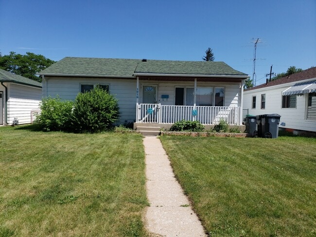 property at 1918 E 18th St