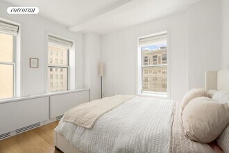 393 W End Ave in New York, NY - Building Photo - Building Photo