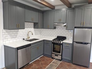 3816 Laurel Canyon Blvd in Studio City, CA - Building Photo - Building Photo