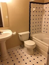 102 Wafco Ln, Unit G in Greensboro, NC - Building Photo - Building Photo