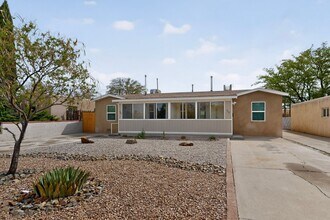 714-714 Madison St NE in Albuquerque, NM - Building Photo - Building Photo