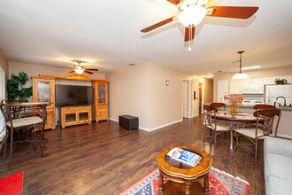 303 Babcock Rd in San Antonio, TX - Building Photo - Building Photo